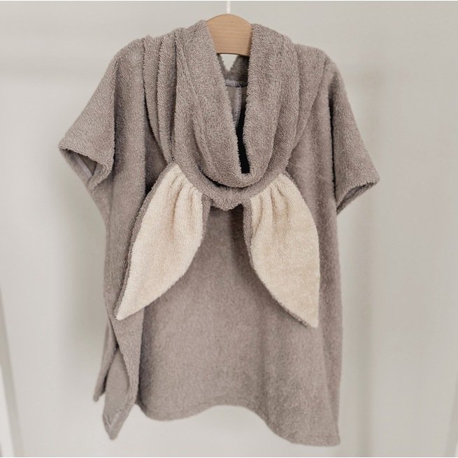 Vaikiškas rudas pončas su ausytėmis