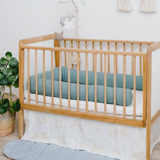 Žalios "Vafliuko" apvalios lovytės apsaugos kūdikiams
