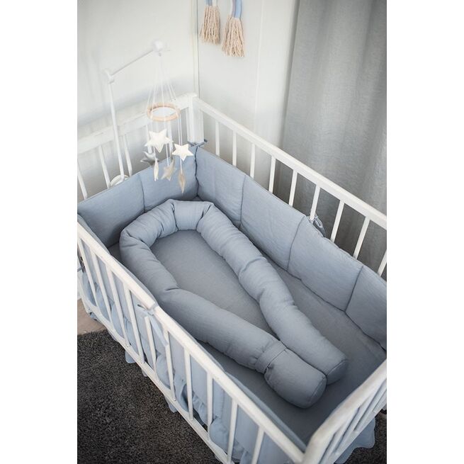 Melsvos lininės apvalios lovytės apsaugos kūdikiams